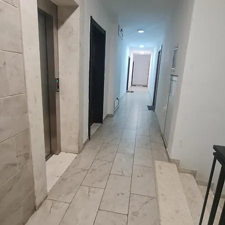 Modern 1br Apt, 6th Floor Apartament, Tirana
